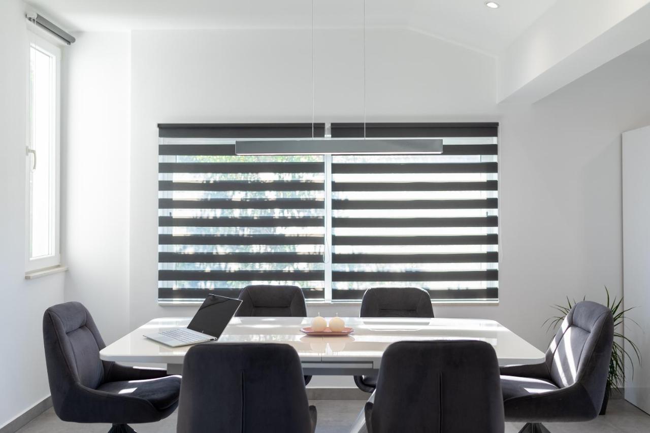 The Plaza Apartment ปริซบา ภายนอก รูปภาพ